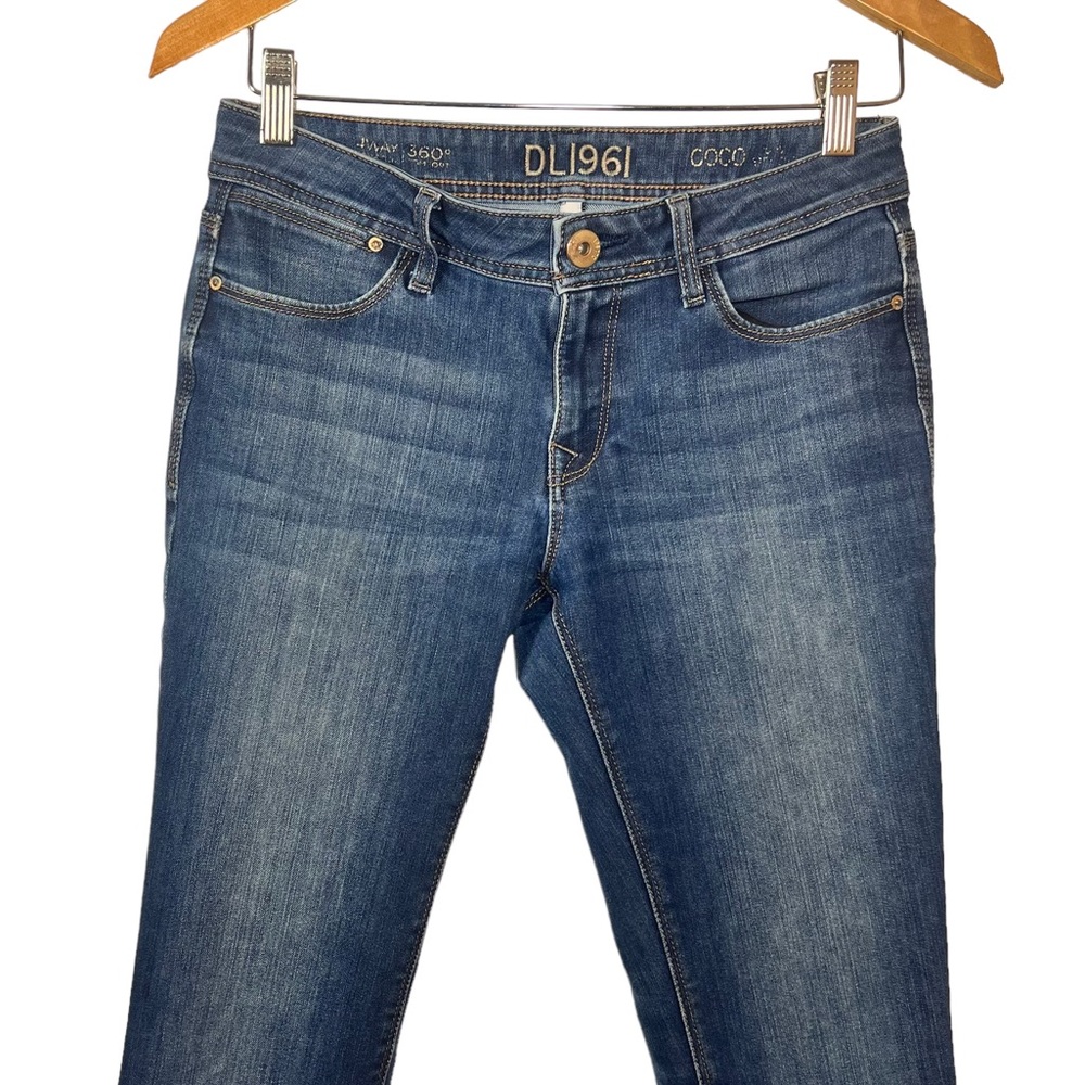 DL1961 Coco Curvy Straight Jeans in Solo Wash - Picture 9 of 9